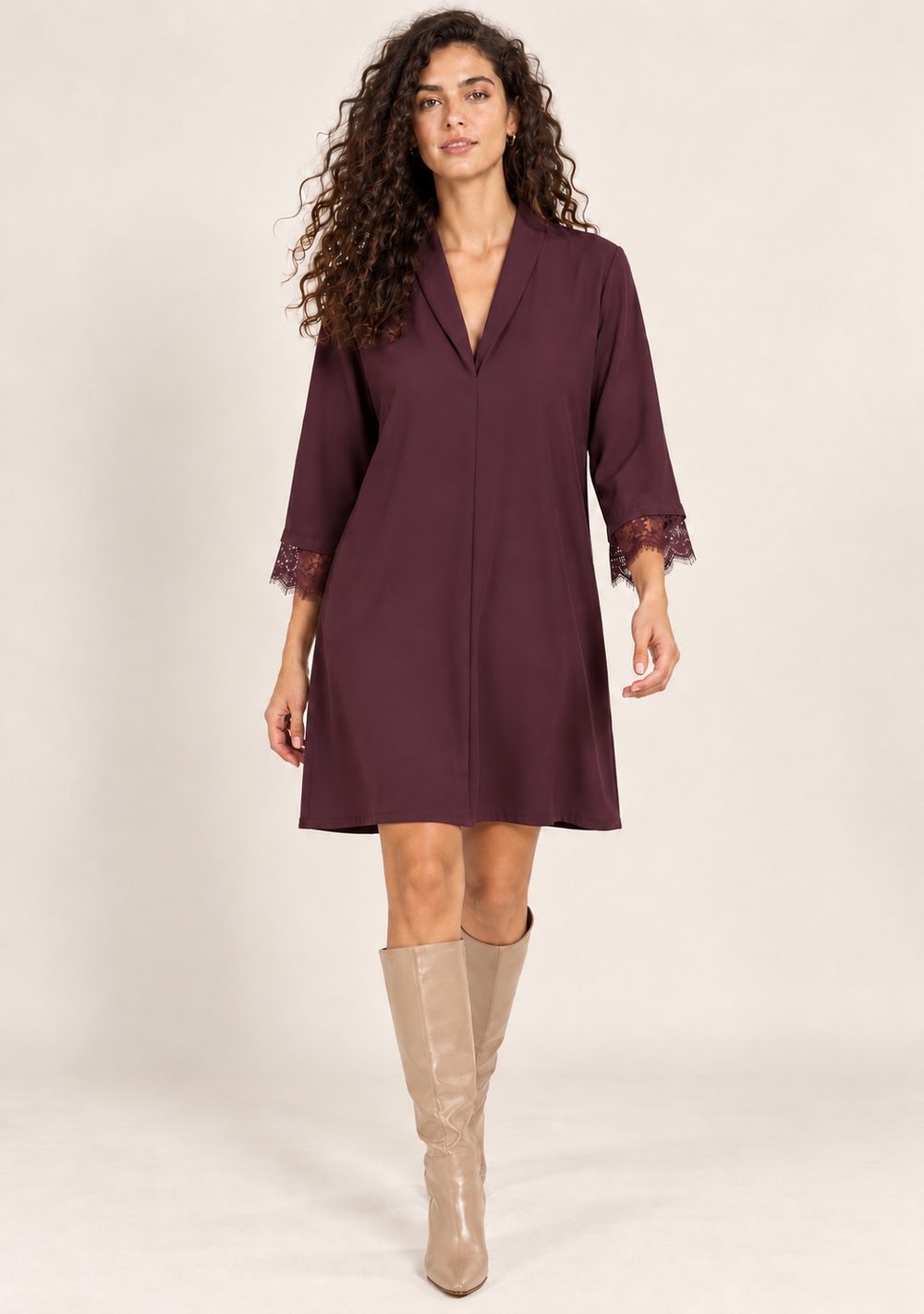 Abito Manica in Pizzo da donna in colore vino