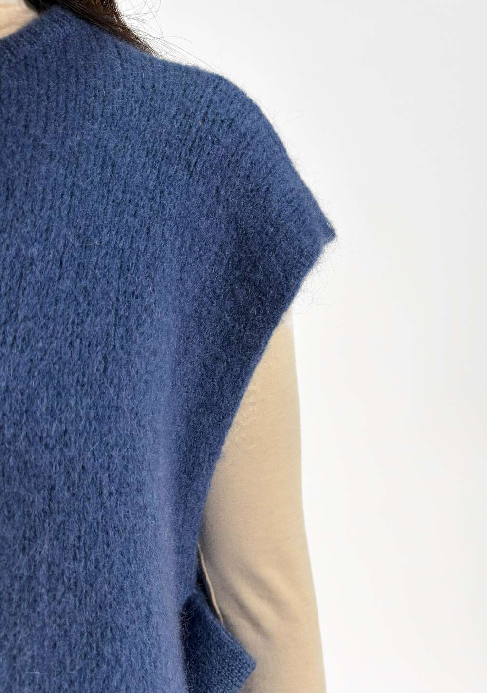 Maglia con Spacchi Laterali
