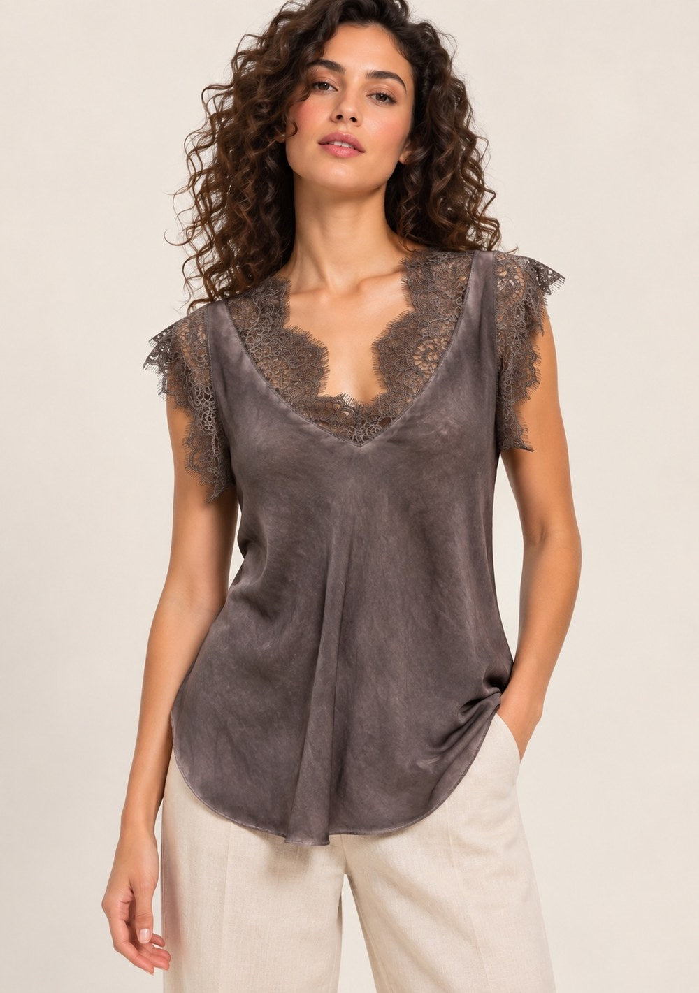 Maglia Manica Aletta Merletto da donna in colore moro