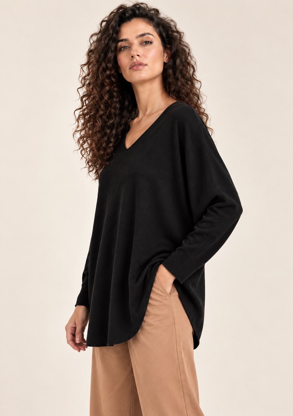 Maglia Scollo a V con Spacchi da donna in colore nero, vista alternativa 2