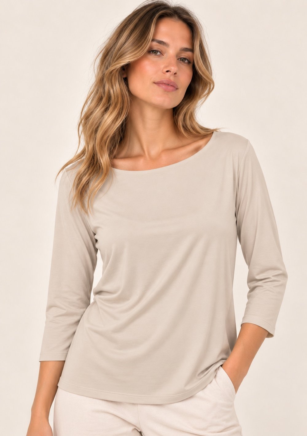 Maglia Scollo Madonna da donna in colore beige