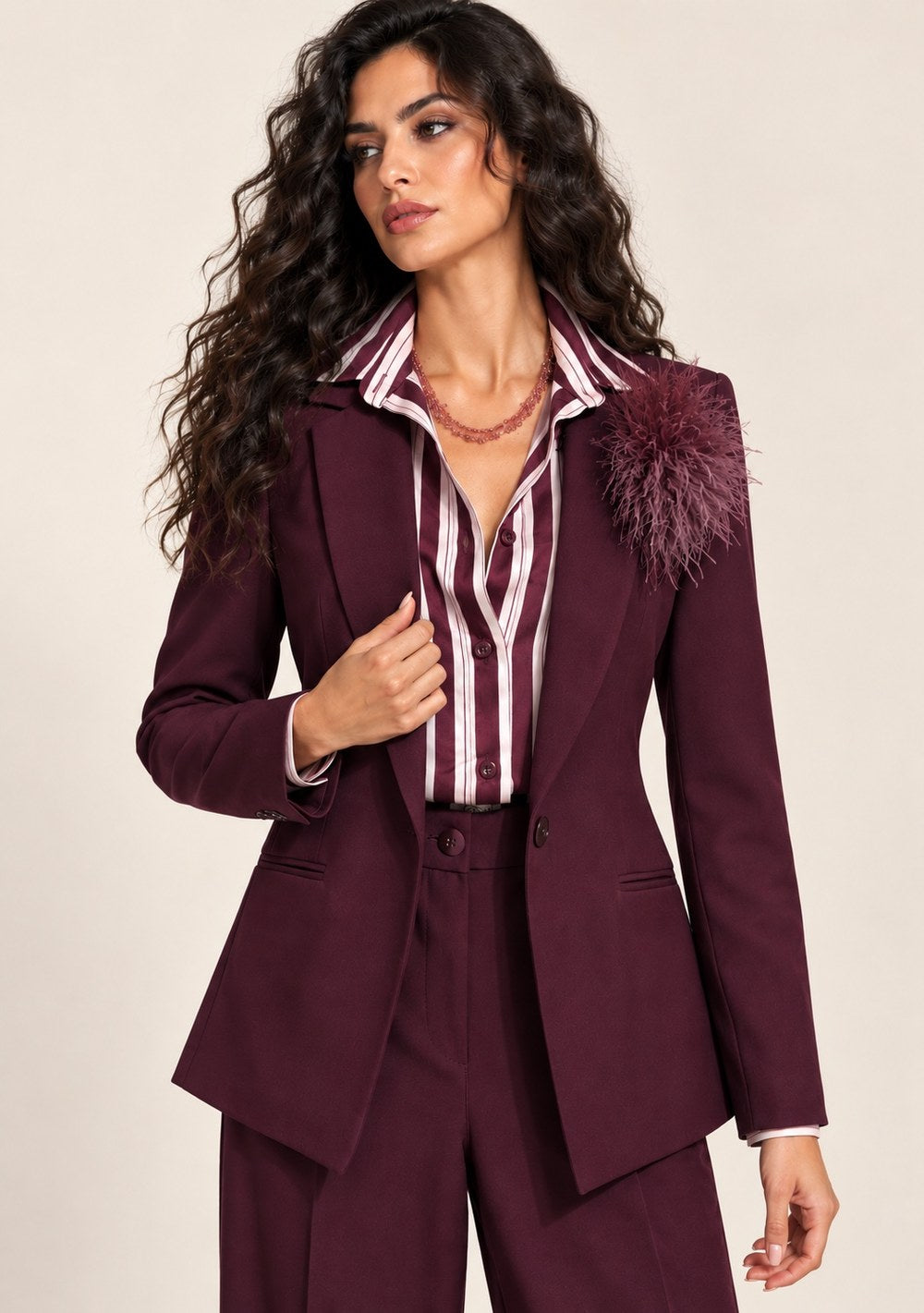 Tailleur SARTORIALE da donna in colore vino, vista alternativa 2