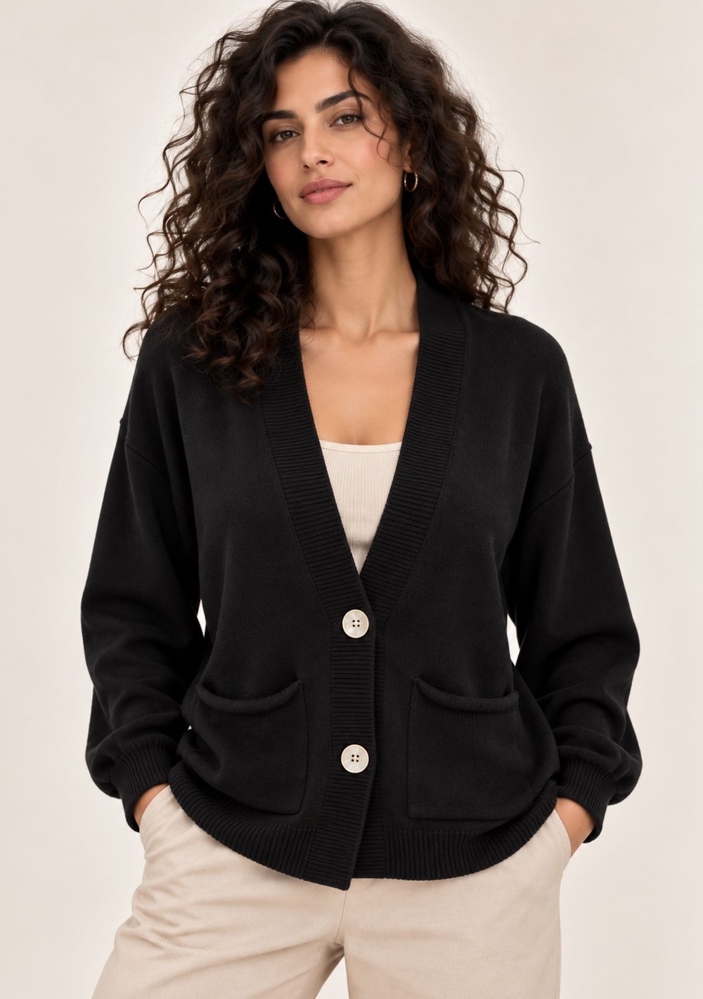 Cardigan 2 Bottoni con Tasche da donna in colore nero
