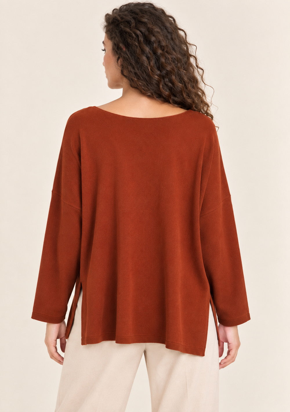 Maglia Girocollo con Spacchi Laterali da donna in colore coccio, vista alternativa 3