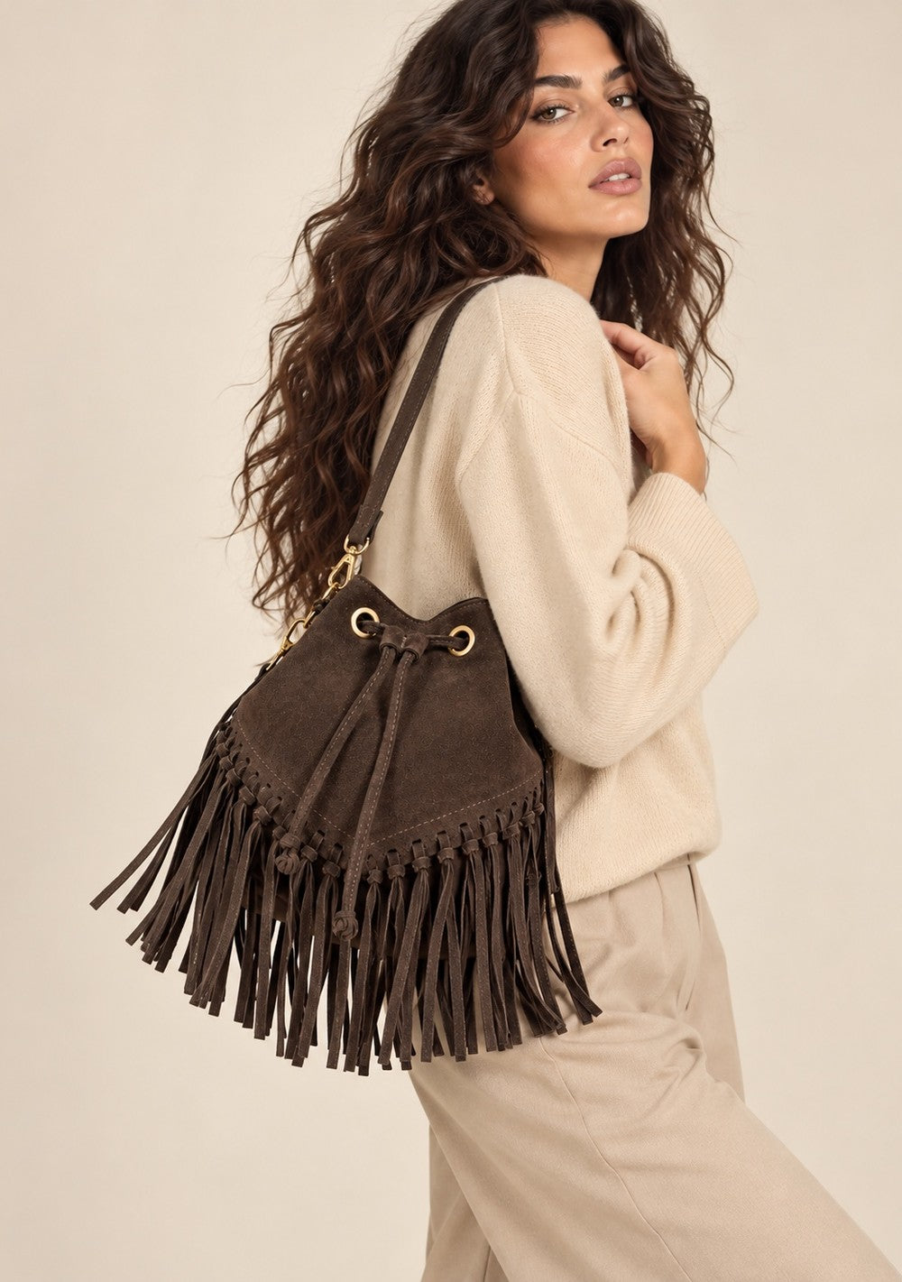 Borsa scarlett con frange in colore marrone scuro, vista alternativa 2