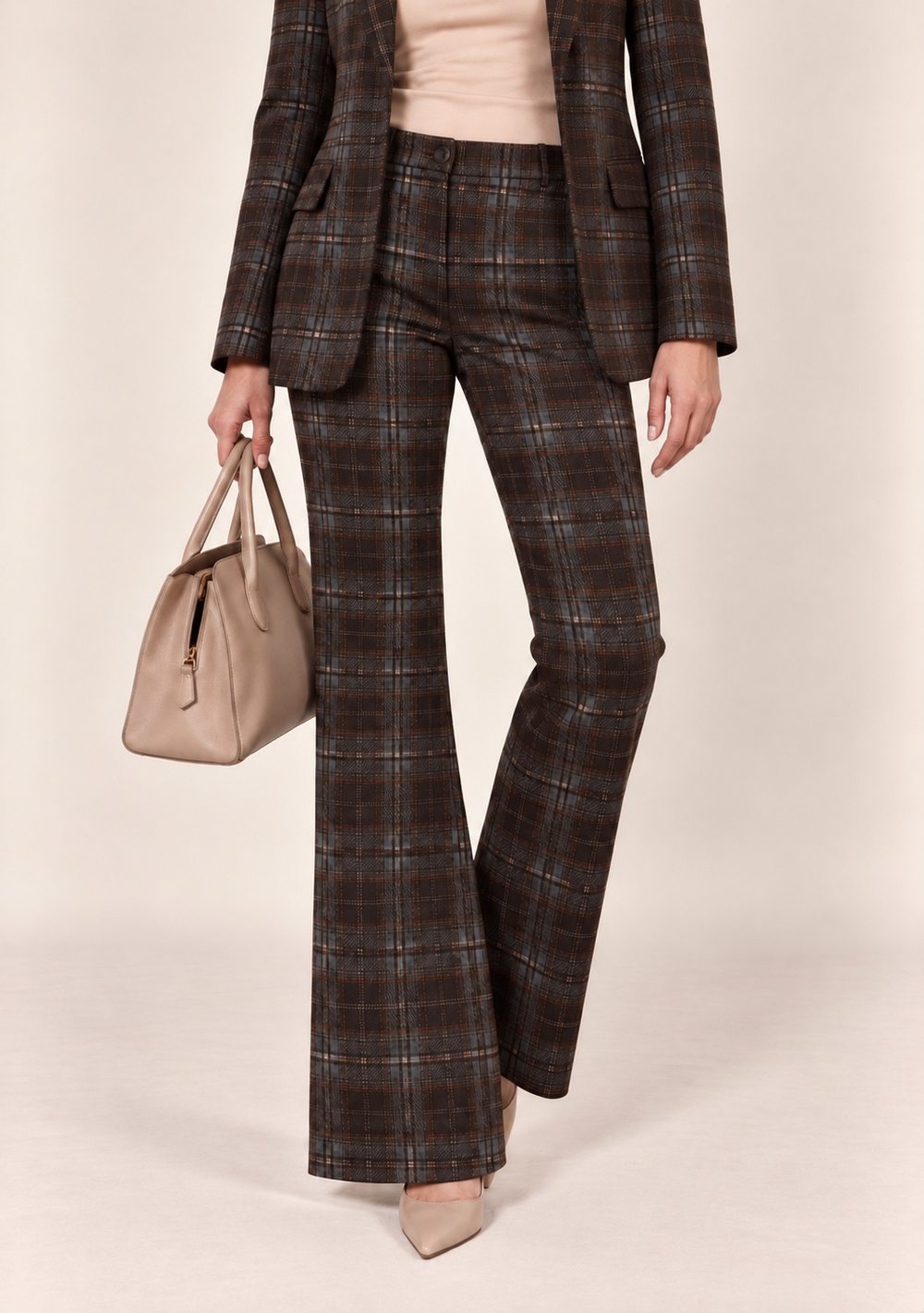 Pantaloni zampa galles in colore marrone scuro