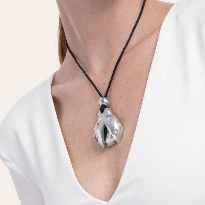 PENDENTIF COCCINEL