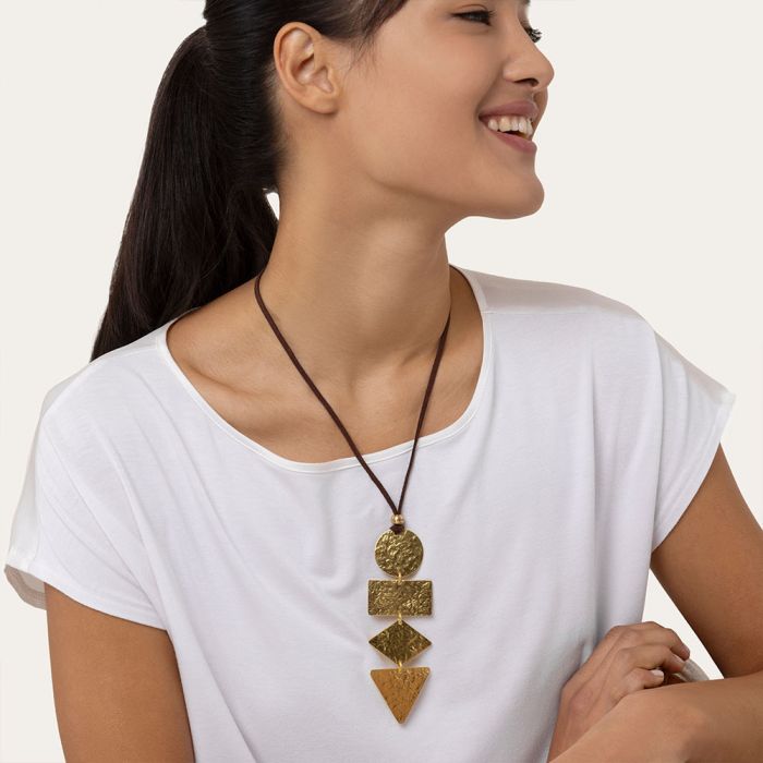 PENDENTE PLACCHE IRREGOLARI