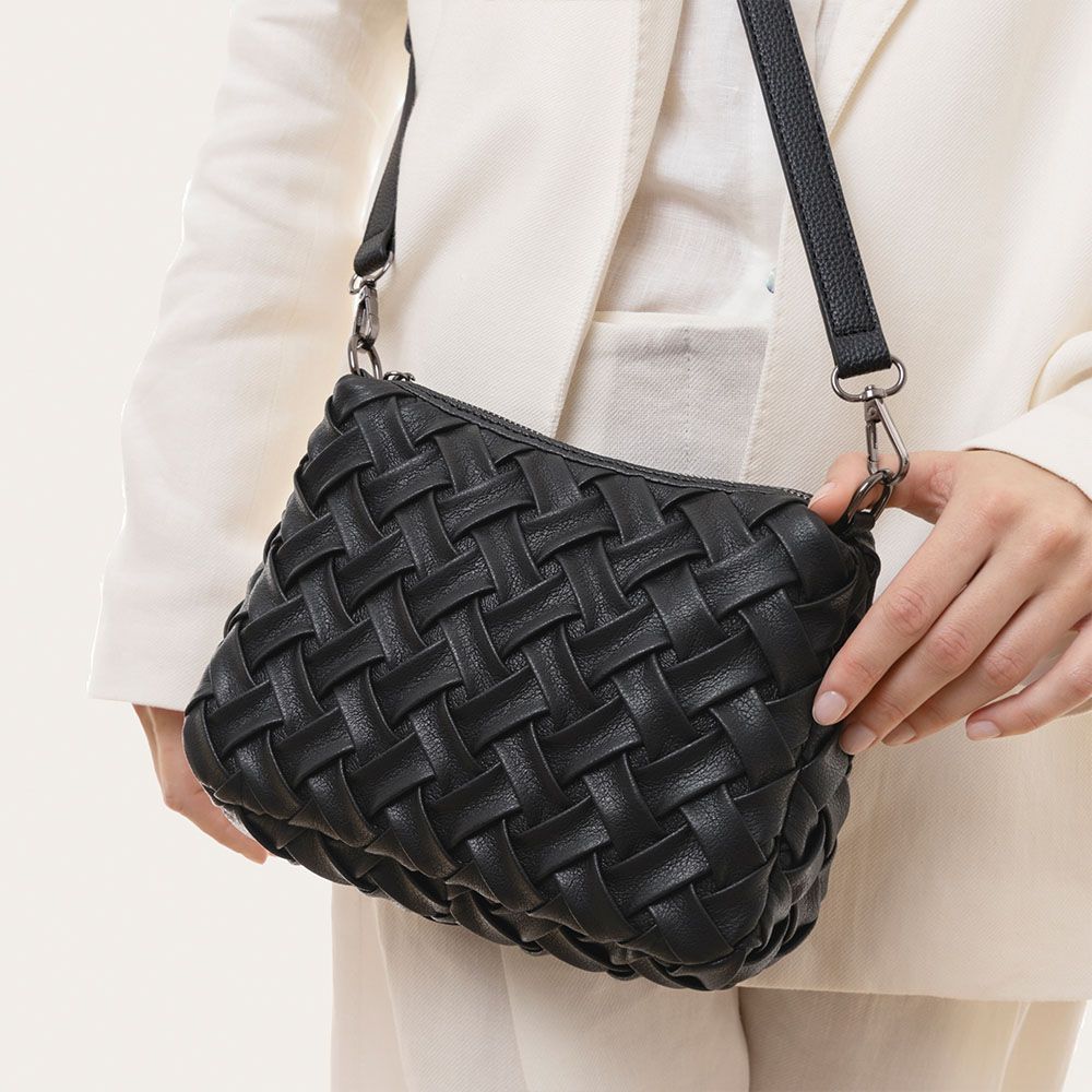 WEAVED POCHETTE BAG BLACK