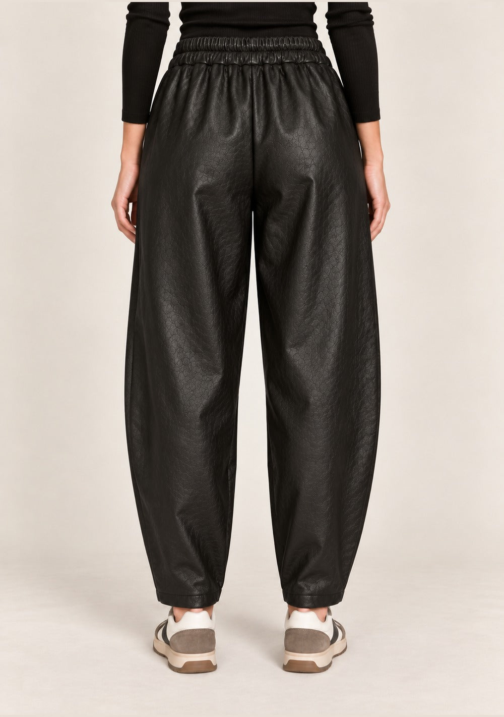 Pantaloni Balloon Ecopelle da donna in colore nero, vista alternativa 2