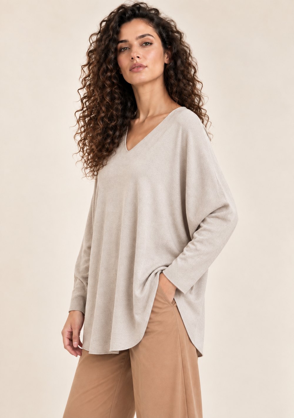 Maglia Scollo a V con Spacchi da donna in colore beige, vista alternativa 2