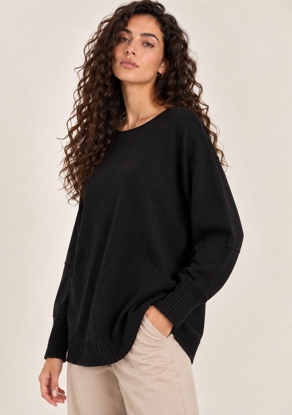 Maglia Girocollo con Tasche da donna in colore nero, vista alternativa 2