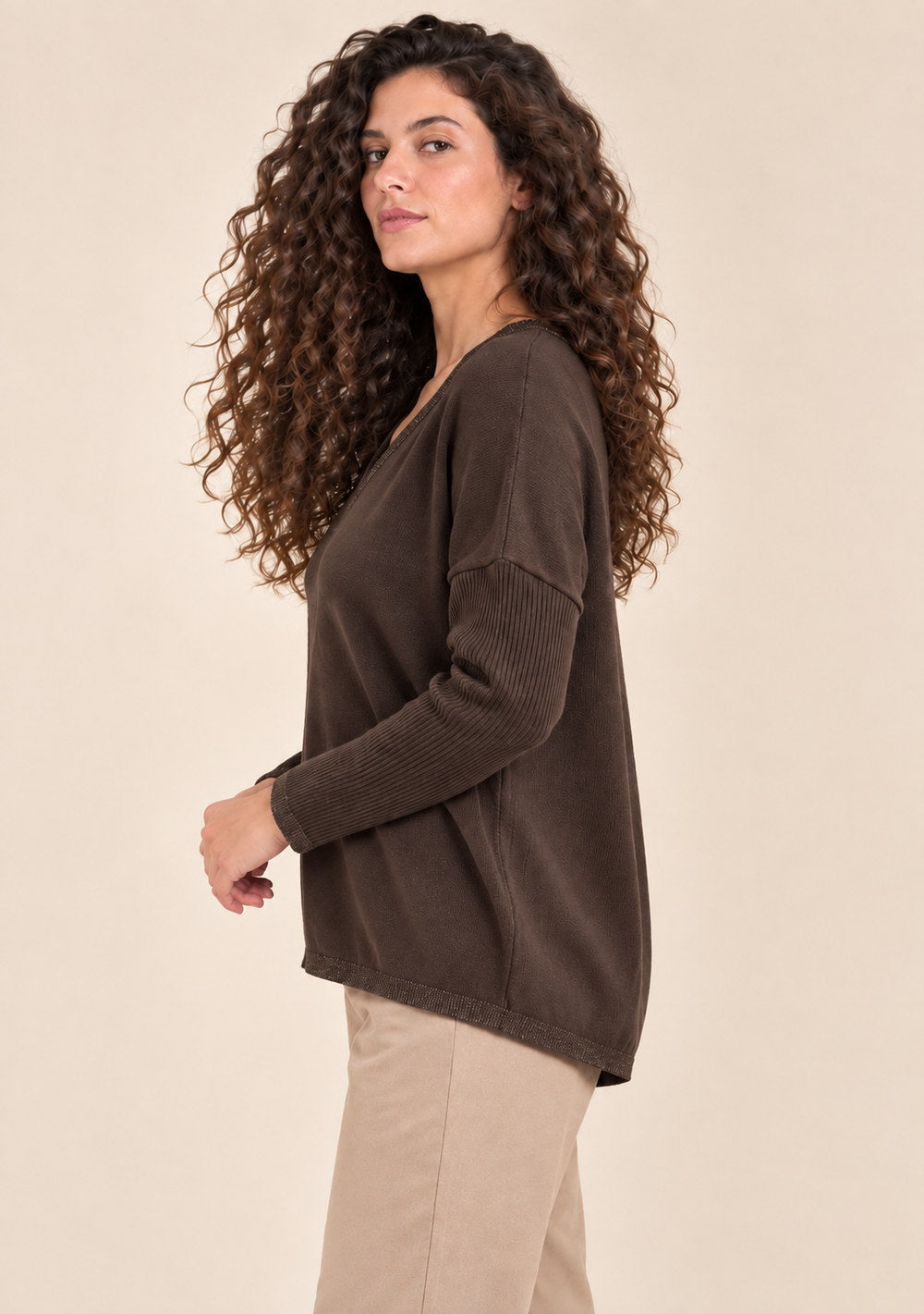 Maglia Scollo a V Riporti Lurex da donna in colore moro, vista alternativa 2