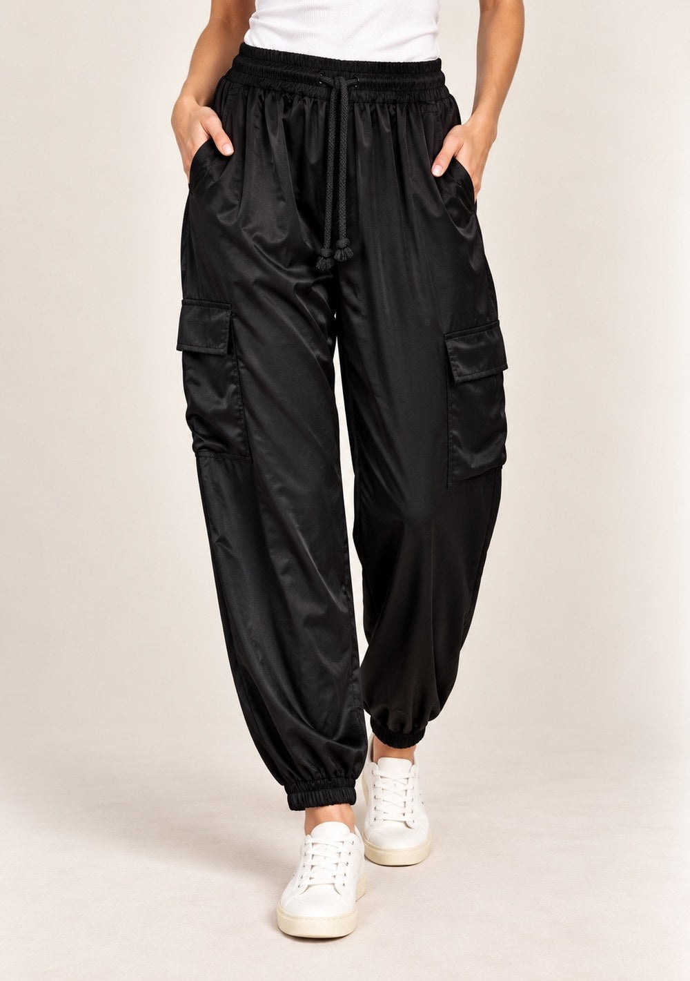 Cargo in Misto Seta da donna in colore nero
