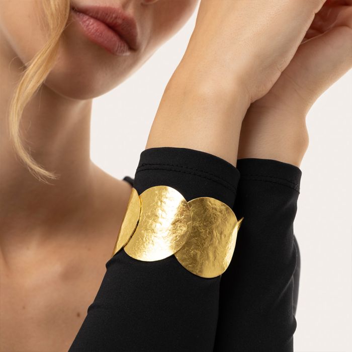 BRACCIALE FASCIA TONDI BATTUTI